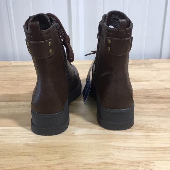 New WB Woman’s White Mountain Chevy DK Brown Smooth Boots - Picture 8 of 8